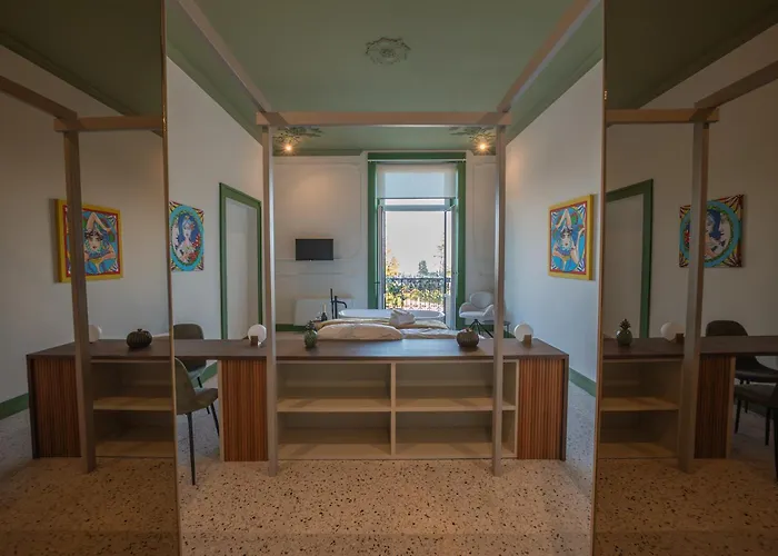 Des Bains Bed & Breakfast 4*