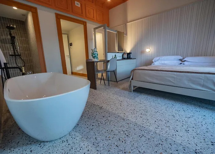 Bed & Breakfast Des Bains 4*