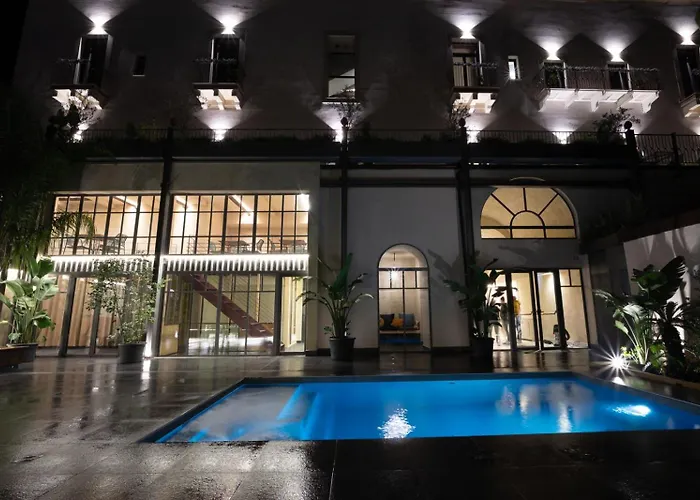 Des Bains אסראלה